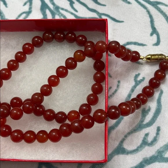 Vintage Carnelian Beads Necklace - Picture 4 of 5